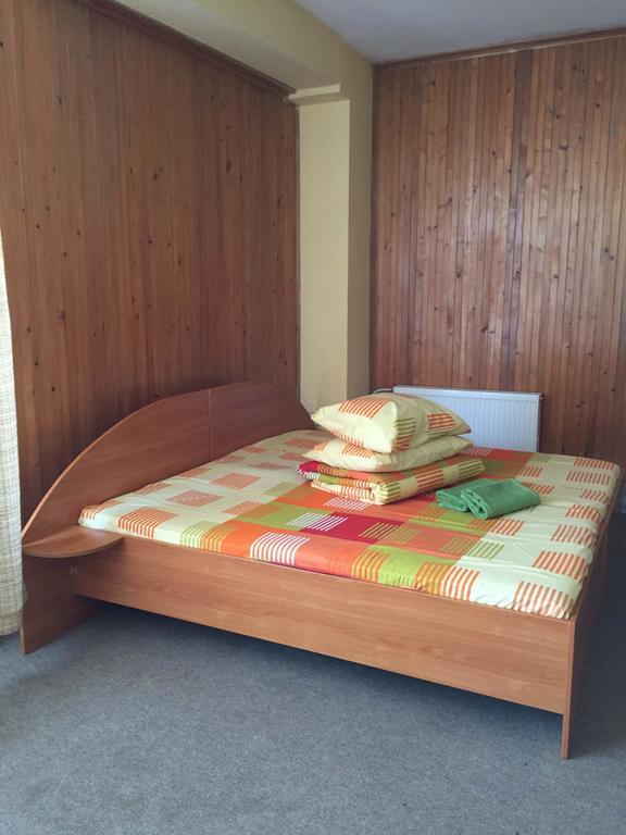 Motelis Jonuciai Garliava Δωμάτιο φωτογραφία